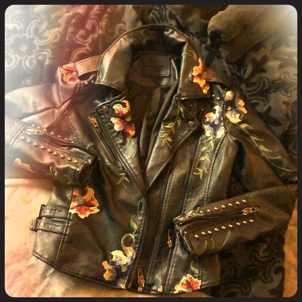 🖤 DONATED🖤[BlankNYC] Embroidered Moto jacket!